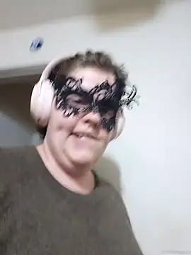 VeiledMuse online show from October 21, 2025, 1:16 am