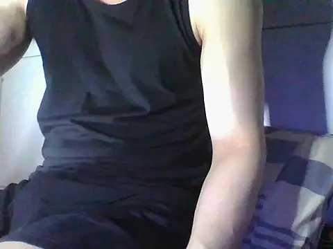 malacobi0 online show from May 22, 2026, 7:01 pm