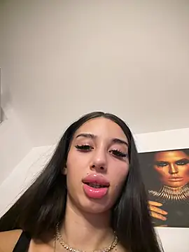 Snapshot of BlueEyes_BB chatting on July 14, 2026, 11:33 pm BlueEyes BB online show from July 14, 2026, 11:33 pm