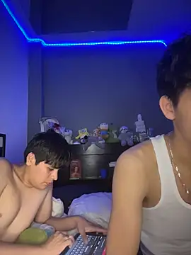 Snapshot of Kailertwink chatting on June 15, 2026, 9:47 pm Kailertwink online show from June 15, 2026, 9:47 pm