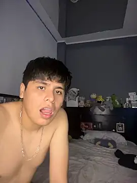 Snapshot of Kailertwink chatting on May 26, 2026, 12:42 am Kailertwink online show from May 26, 2026, 12:42 am