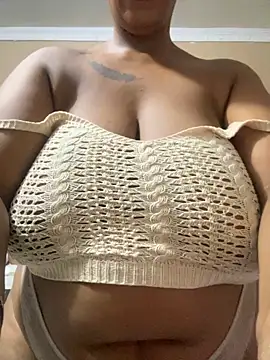 THICKBUNNYCHICKxxx online show from October 8, 2025, 7:03 pm