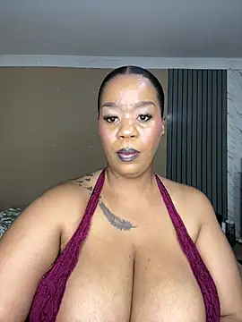Snapshot of THICKBUNNYCHICKxxx chatting on July 1, 2026, 7:36 pm THICKBUNNYCHICKxxx online show from July 1, 2026, 7:36 pm