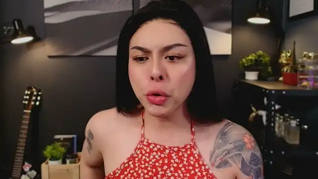 LUNACOCKSLAYER online show from November 5, 2025, 1:36 pm