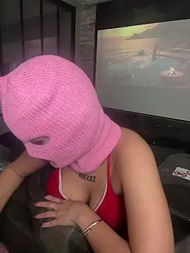 zoeypink online show from September 24, 2025, 6:03 pm