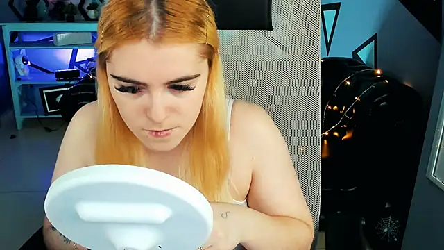 Stef Nicks online show from November 24, 2025, 9:09 am