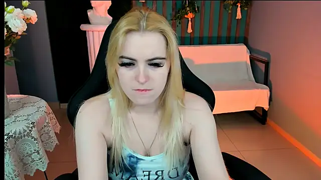 Snapshot of Stef_Nicks chatting on May 22, 2026, 9:07 am Stef Nicks online show from May 22, 2026, 9:07 am