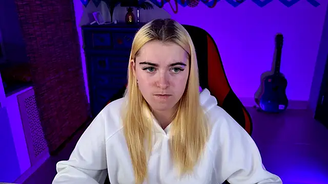 Stef Nicks online show from September 13, 2025, 9:09 am