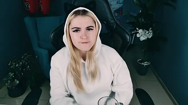 Stef Nicks online show from September 26, 2025, 5:25 am