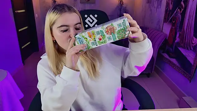 Stef Nicks online show from October 12, 2025, 5:31 am