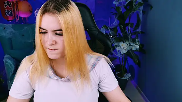 Stef Nicks online show from October 21, 2025, 9:19 am