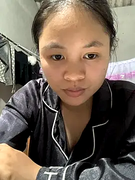 NhuFox online show from September 20, 2025, 1:05 pm