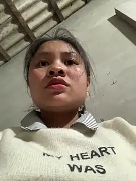 NhuFox online show from February 9, 2026, 1:20 pm