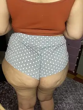 Snapshot of Theperfectbody chatting on June 7, 2026, 5:18 pm Theperfectbody online show from June 7, 2026, 5:18 pm