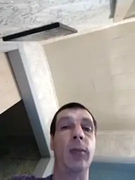 N i k o l a u online show from February 6, 2026, 7:43 pm