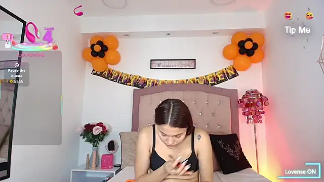 AmelieAndAce online show from October 16, 2025, 1:08 pm