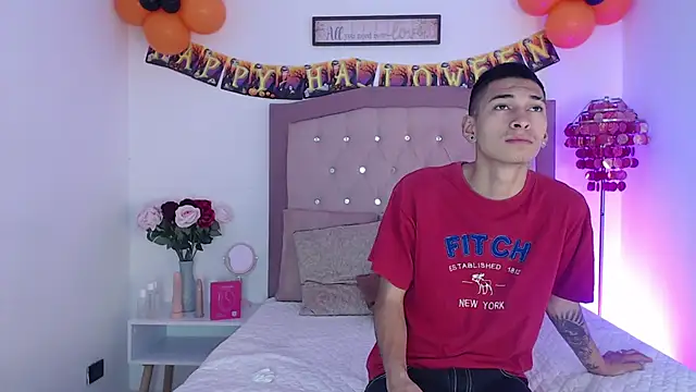 AmelieAndAce online show from October 14, 2025, 12:50 pm