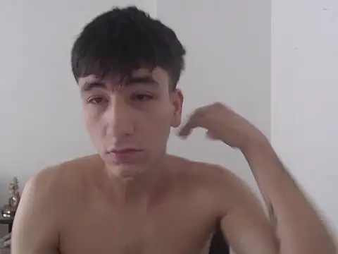 Snapshot of younewmaster chatting on November 26, 2025, 12:38 pm younewmaster online show from November 26, 2025, 12:38 pm