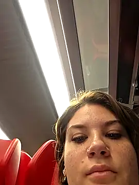 MaeNoir online show from October 12, 2025, 5:36 pm