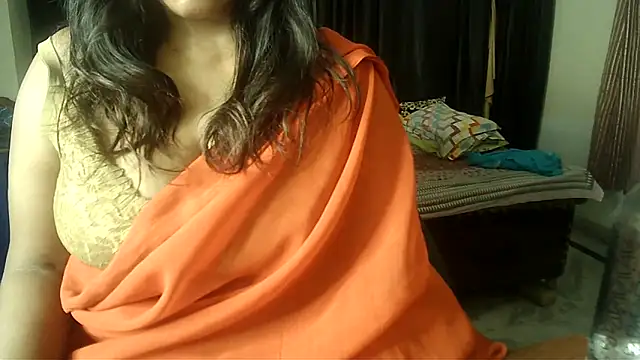 Snapshot of Anaconda-Mall chatting on May 9, 2026, 6:33 pm Anaconda-Mall online show from May 9, 2026, 6:33 pm