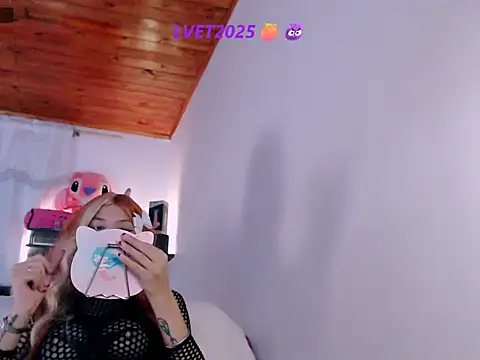 Snapshot of anaisvelvet2025 chatting on September 9, 2025, 4:00 am anaisvelvet2025 online show from September 9, 2025, 4:00 am