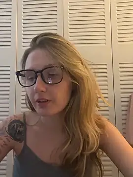 AutumnTides online show from October 7, 2025, 8:43 pm