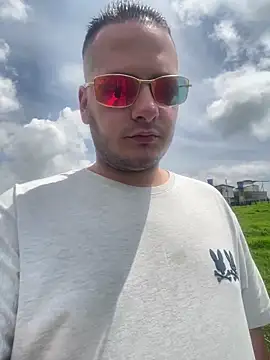 Pablo EscobarGomez online show from February 9, 2026, 5:44 pm