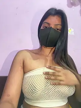 Snapshot of _01ruhi chatting on November 17, 2025, 6:56 pm 01ruhi online show from November 17, 2025, 6:56 pm