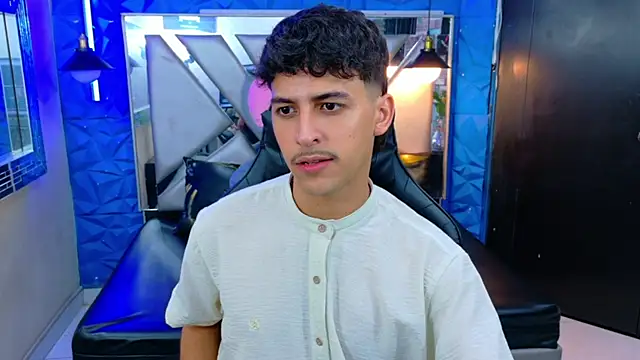 Snapshot of Alan_Del_Reyx chatting on September 27, 2025, 3:23 am Alan Del Reyx online show from September 27, 2025, 3:23 am