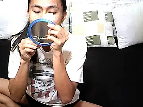 Snapshot of xxhottinybabe chatting on January 9, 2026, 11:33 pm xxhottinybabe online show from January 9, 2026, 11:33 pm