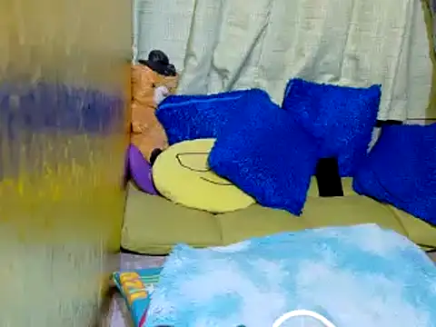 xxloveheart online show from April 7, 2026, 3:25 pm