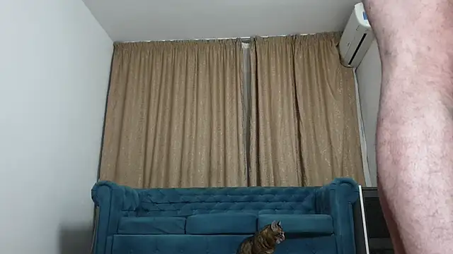 Snapshot of BLOND_GOD chatting on April 29, 2026, 12:26 am BLOND GOD online show from April 29, 2026, 12:26 am
