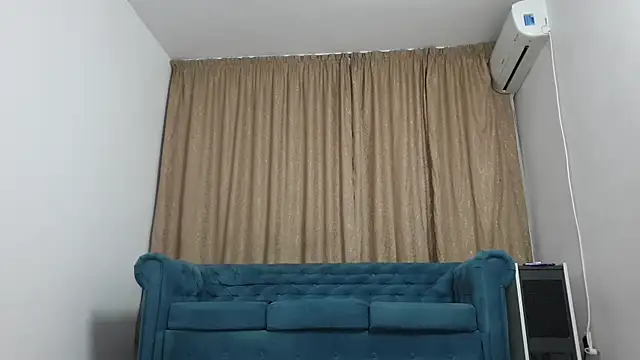 Snapshot of BLOND_GOD chatting on May 28, 2026, 11:21 pm BLOND GOD online show from May 28, 2026, 11:21 pm