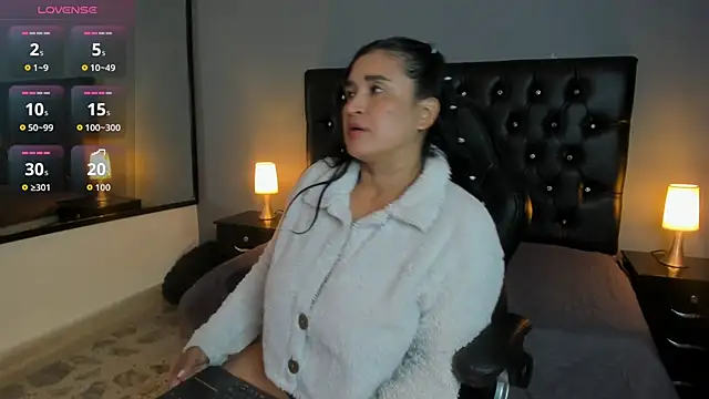 Snapshot of amanda_noir chatting on September 11, 2025, 3:06 am amanda noir online show from September 11, 2025, 3:06 am