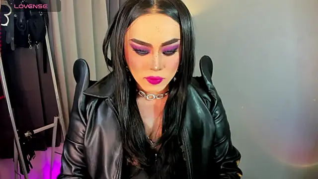 Snapshot of MagnaCumLoader17 chatting on September 18, 2025, 10:13 pm MagnaCumLoader17 online show from September 18, 2025, 10:13 pm