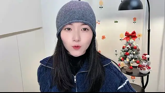 Rosalind xixi online show from December 21, 2025, 2:41 pm