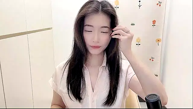 Rosalind xixi online show from October 9, 2025, 1:28 am