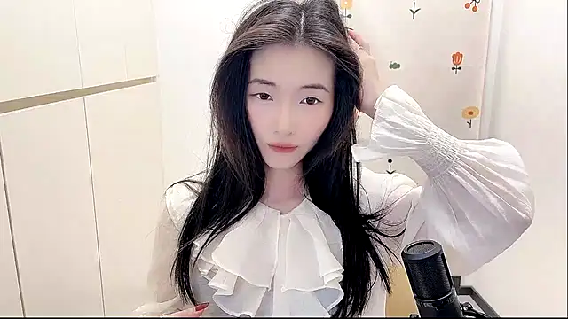 Rosalind xixi online show from October 8, 2025, 11:23 am