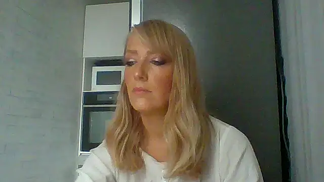 Vexxaa online show from October 19, 2025, 12:41 pm