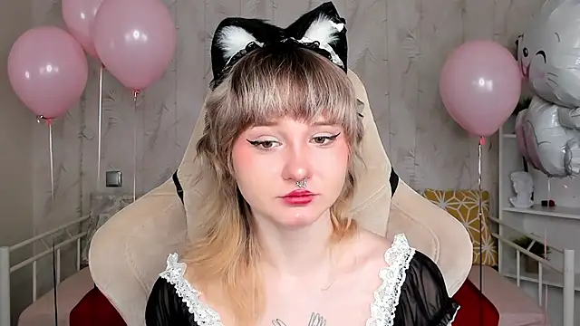 Tori Cutie online show from April 1, 2026, 12:13 am