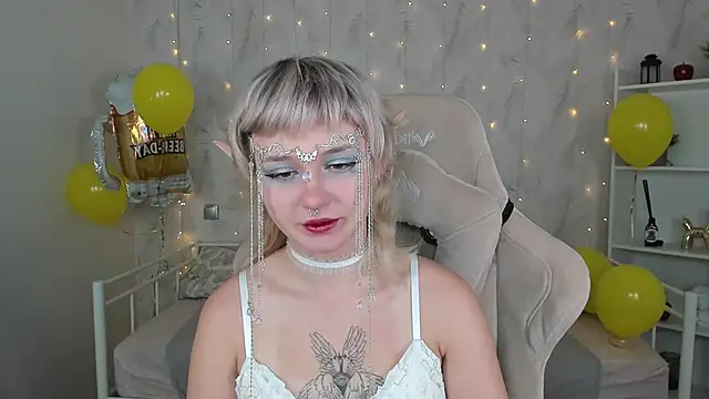 Tori Cutie online show from October 5, 2025, 12:12 am