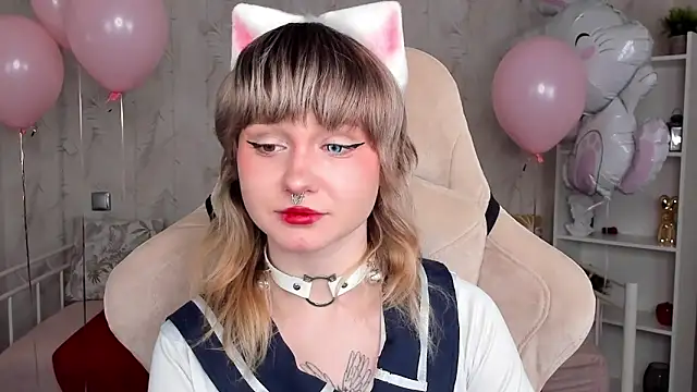 Tori Cutie online show from April 2, 2026, 12:07 am