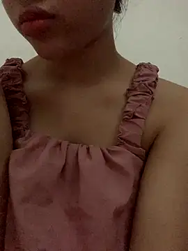 Nguyenha11 online show from October 7, 2025, 8:04 am