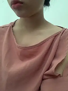 Nguyenha11 online show from September 15, 2025, 8:26 am