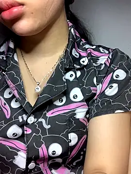 Nguyenha11 online show from November 15, 2025, 10:19 am