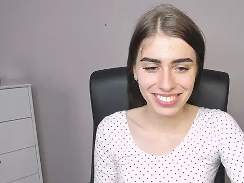 dreamPIA online show from September 22, 2025, 1:28 pm