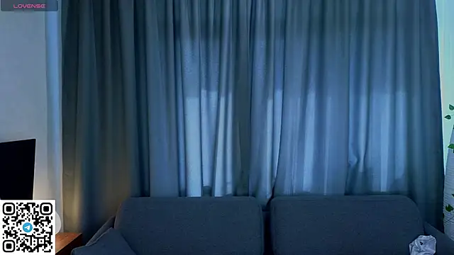 Snapshot of KristiGroune chatting on October 3, 2025, 6:15 am KristiGroune online show from October 3, 2025, 6:15 am