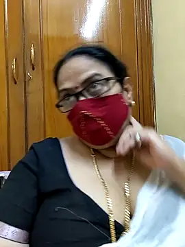 Snapshot of heera-rani chatting on April 21, 2026, 5:36 am heera-rani online show from April 21, 2026, 5:36 am