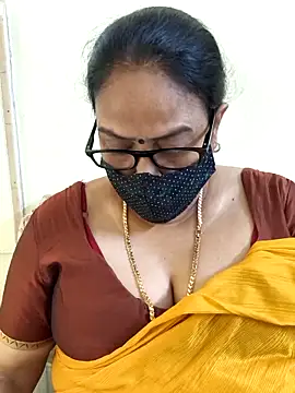 Snapshot of heera-rani chatting on May 21, 2026, 5:27 am heera-rani online show from May 21, 2026, 5:27 am