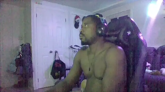 Snapshot of Dico420 chatting on October 19, 2025, 2:03 am Dico420 online show from October 19, 2025, 2:03 am